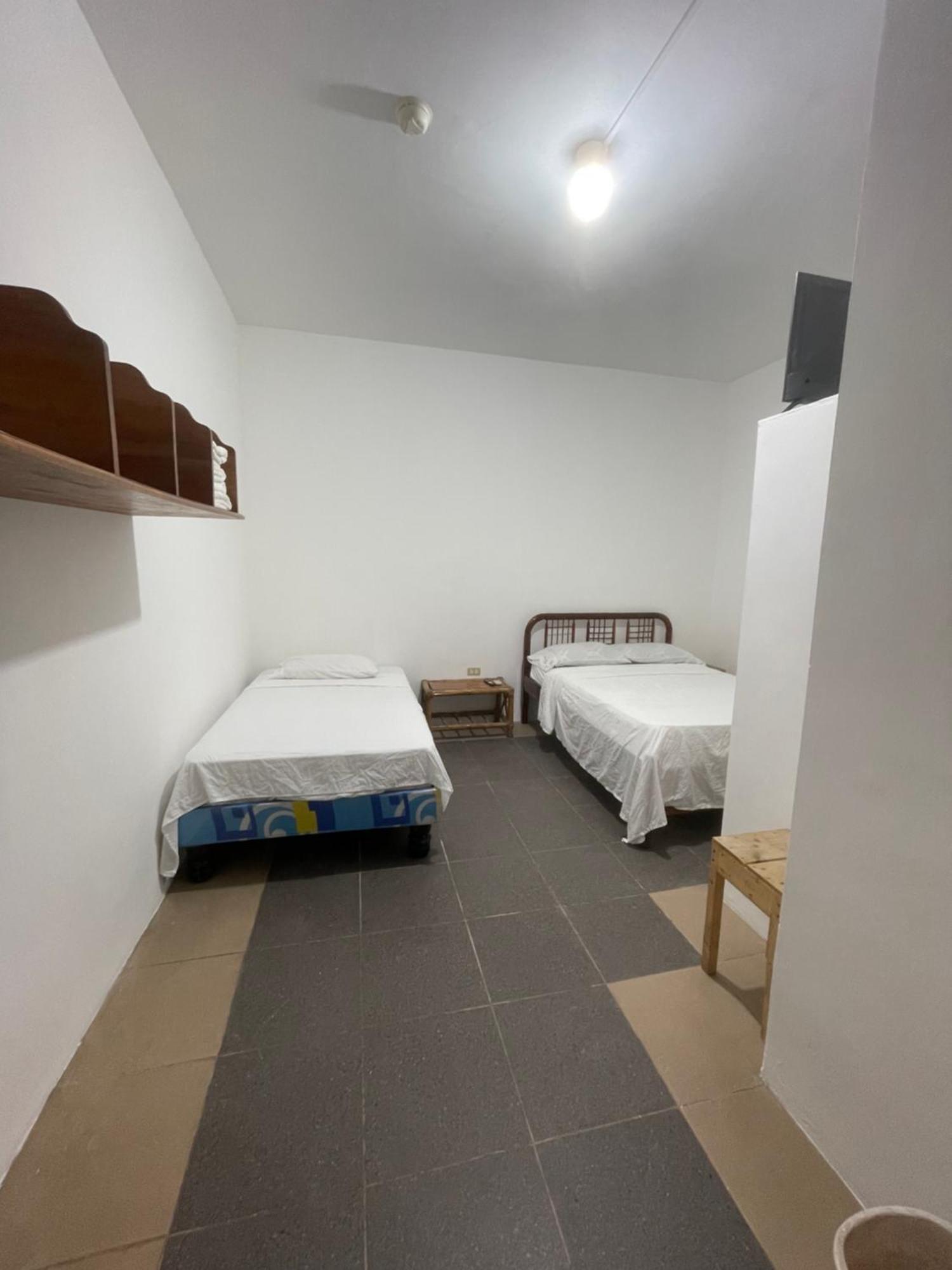Casa De Huespedes "Darling" Hotel Пуерто Бакерисо Морено Екстериор снимка