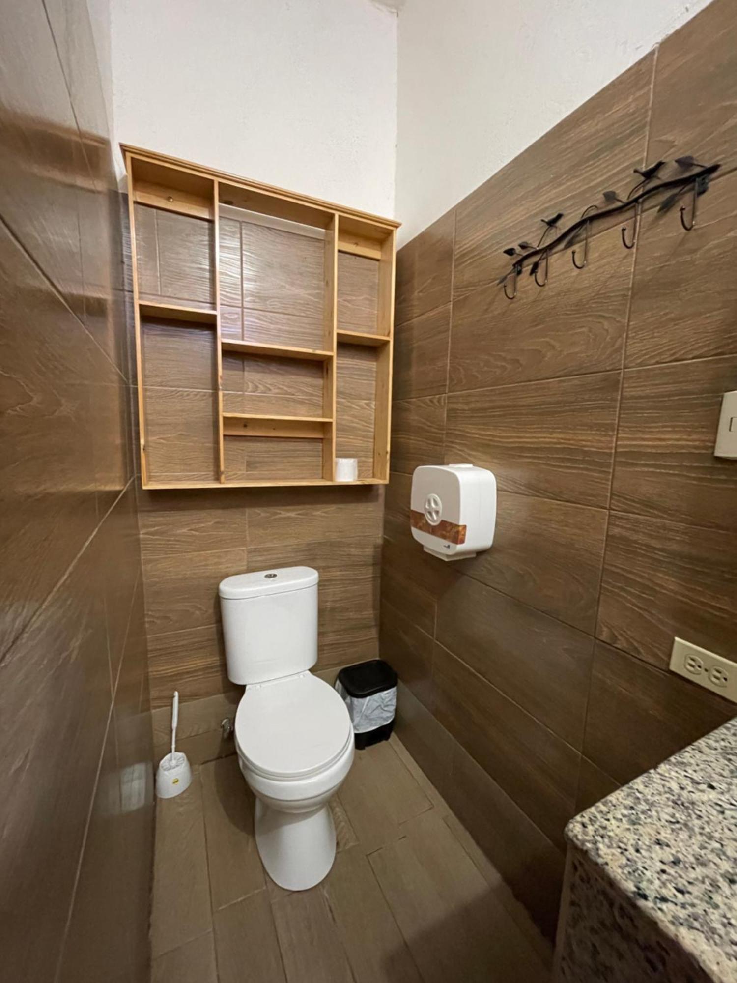 Casa De Huespedes "Darling" Hotel Пуерто Бакерисо Морено Екстериор снимка