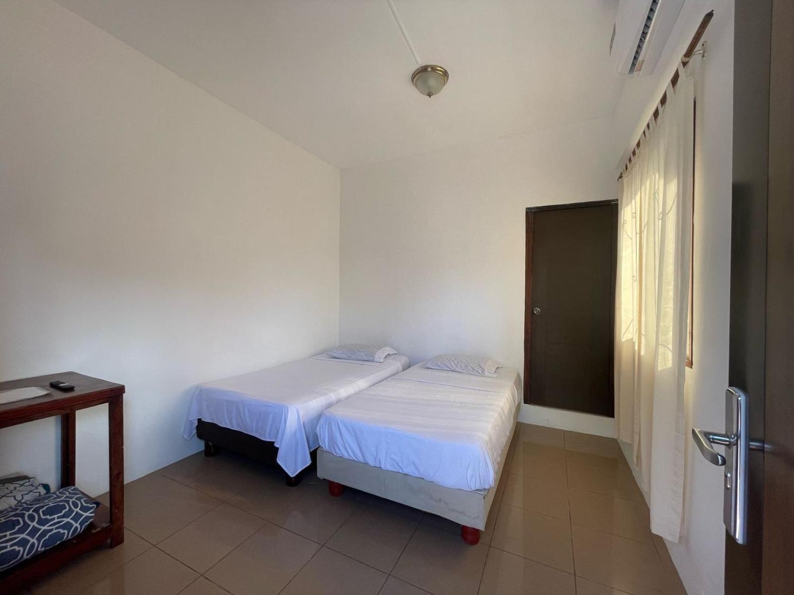Casa De Huespedes "Darling" Hotel Пуерто Бакерисо Морено Екстериор снимка